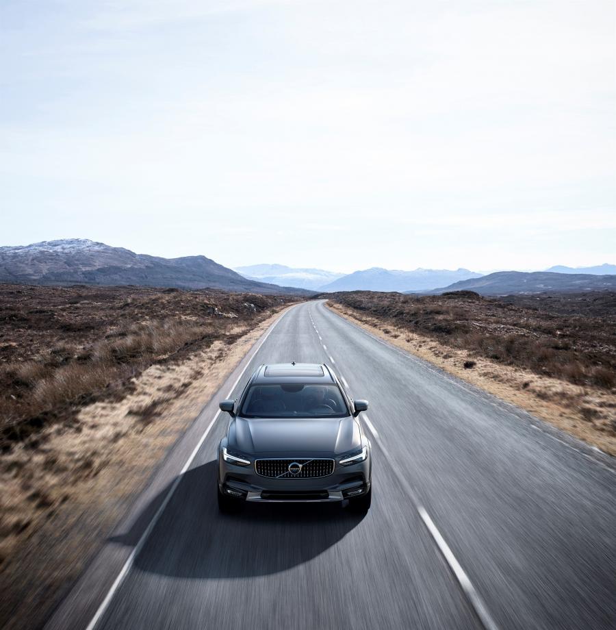  Volvo V90 T6 Cross Country 2016 года  (фото 20 из 104)